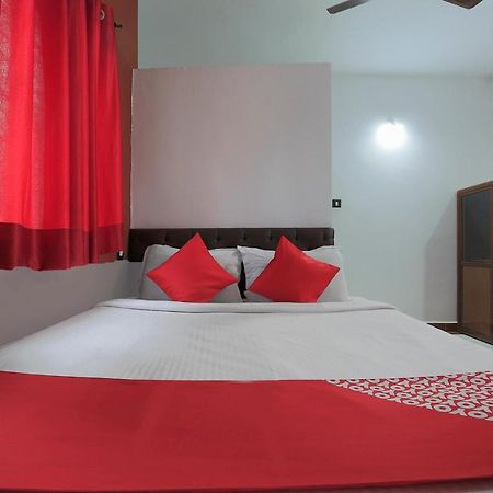 Braganza Guest House Baga Esterno foto