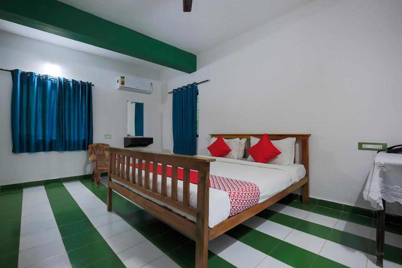 Braganza Guest House Baga Esterno foto
