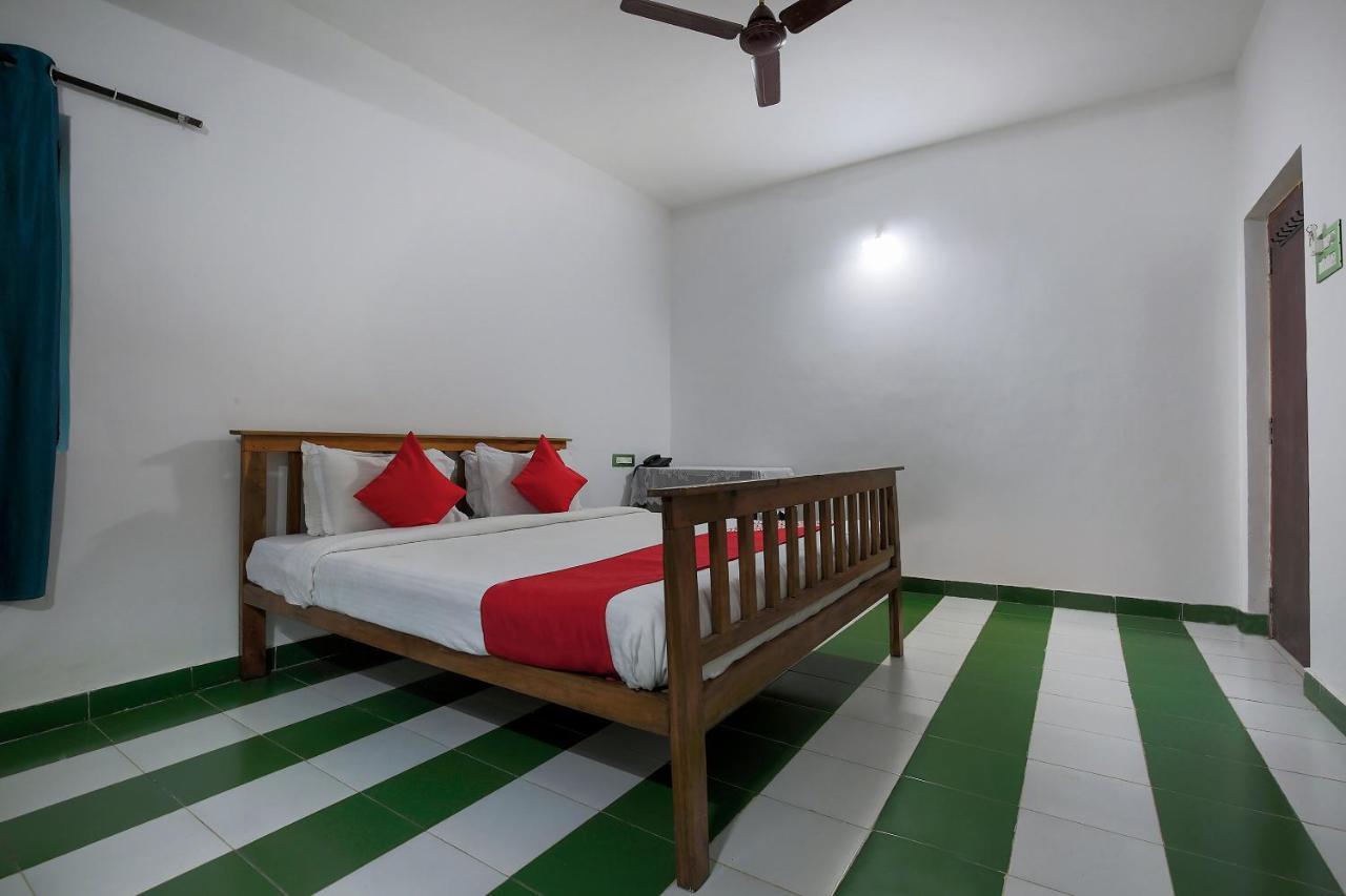 Braganza Guest House Baga Esterno foto