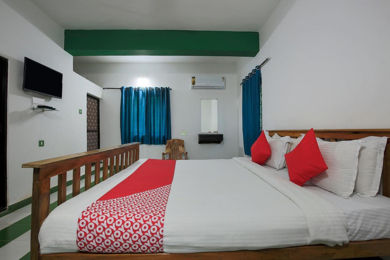 Braganza Guest House Baga Esterno foto